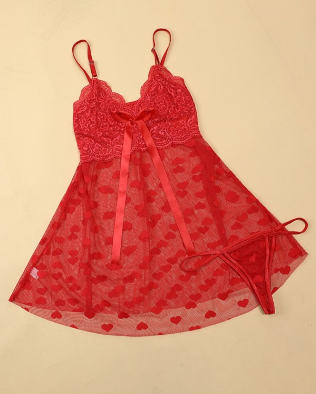 Nuisette en maille transparente flouquée cœur en dentelle contrastante avec string