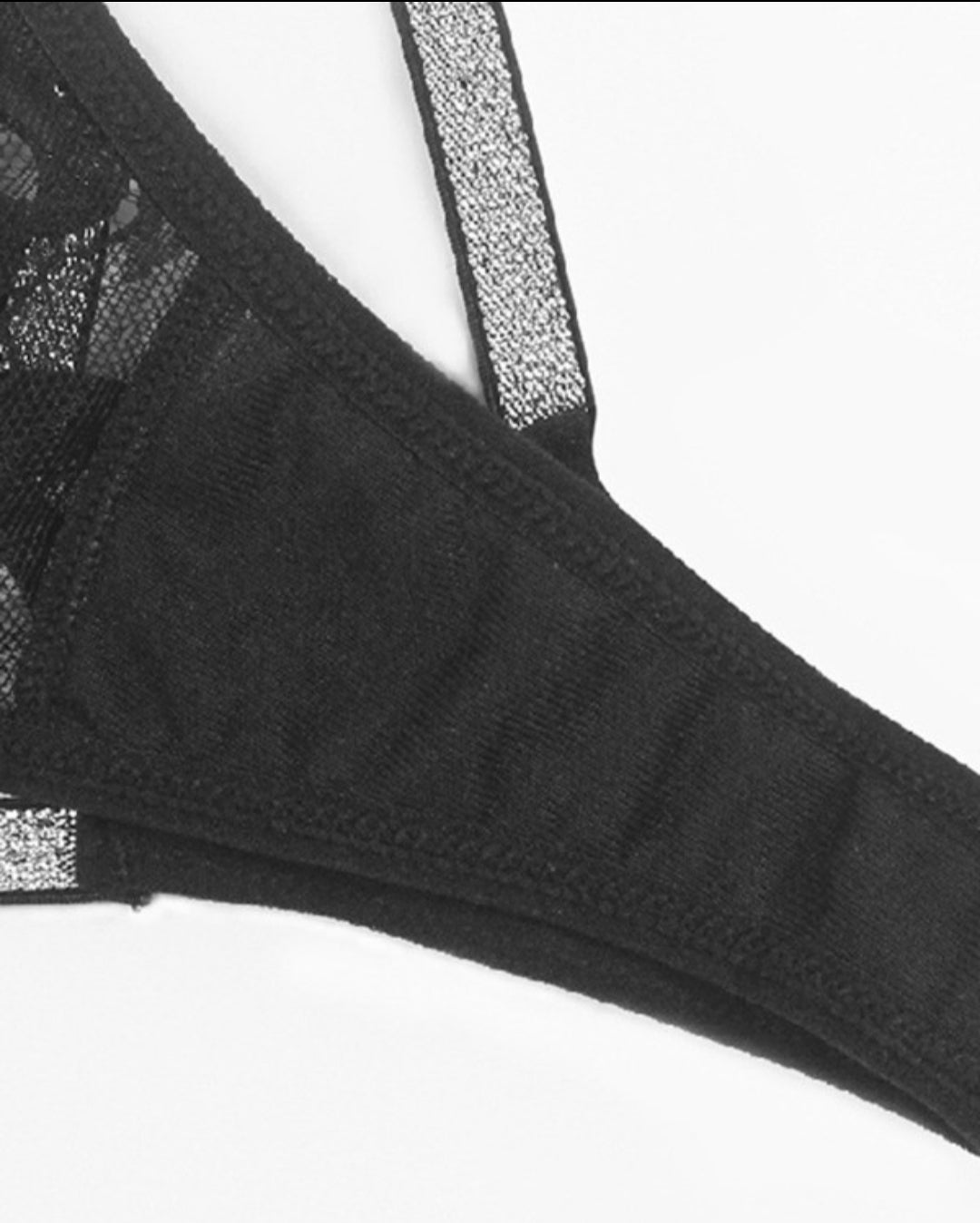 Culotte string évidée en dentelle au crochet