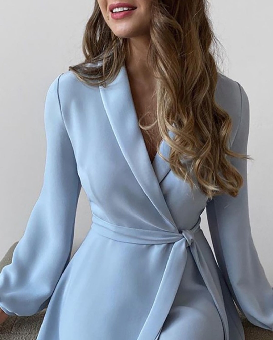 Robe de travail à manches longues avec ceinture