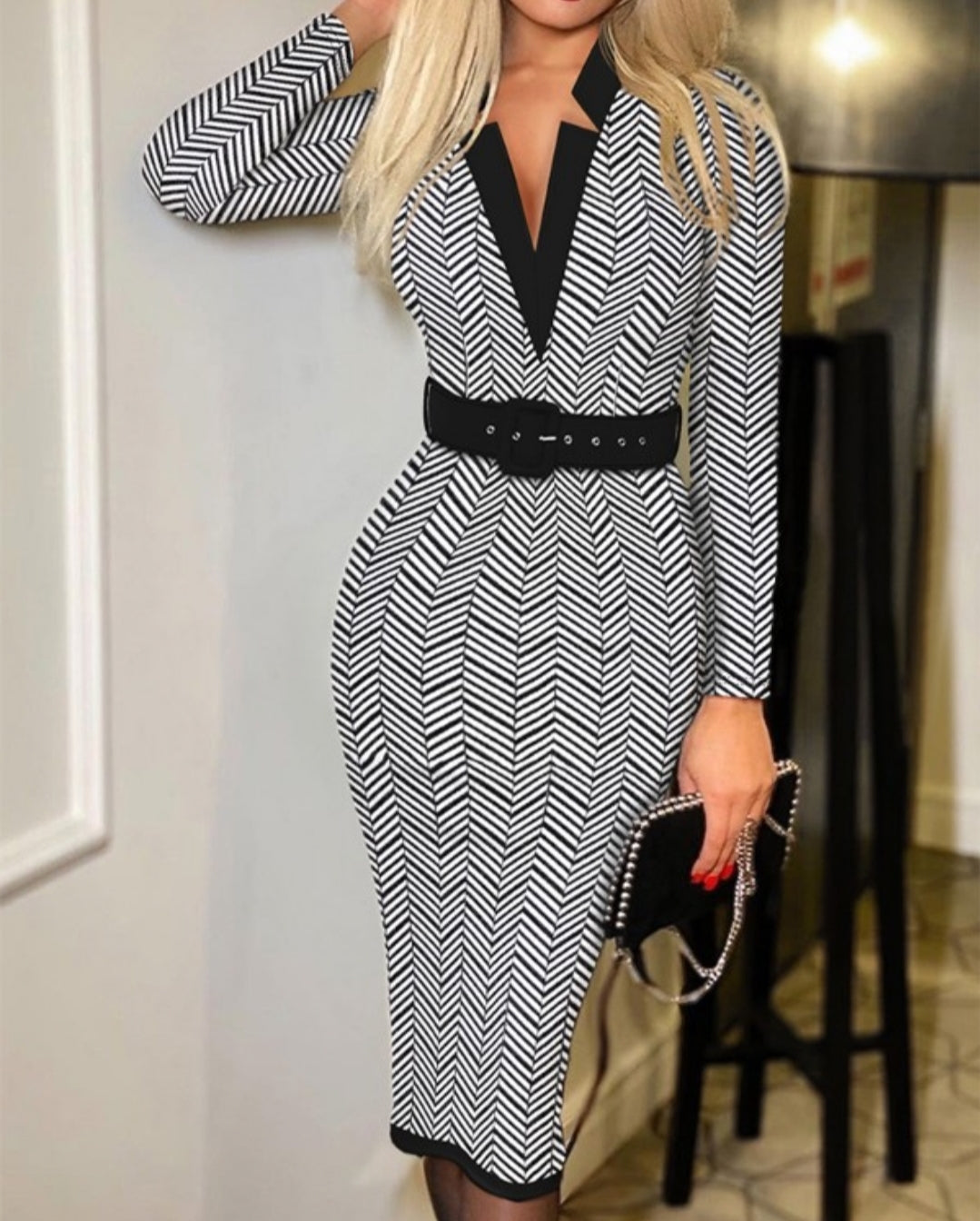 Robe de travail ceinturée à manches longues et imprimé chevron