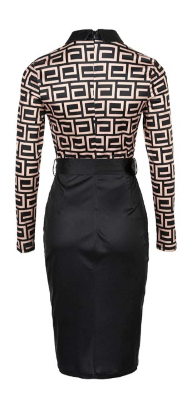 Robe de travail ceinturée à manches  longues  et imprimé géométrique