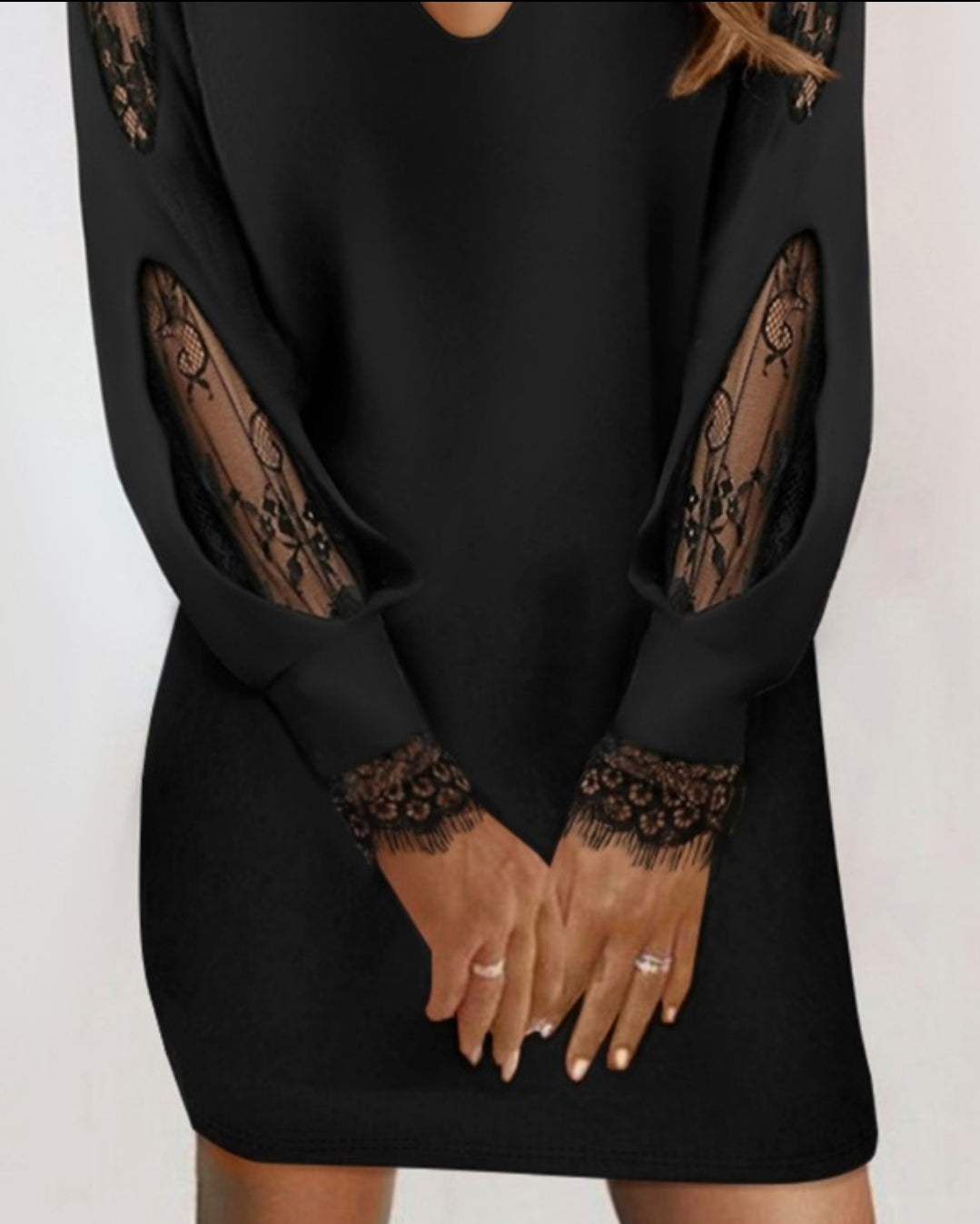 Robe décontractée avec patch en dentelle et col en trou de serrure