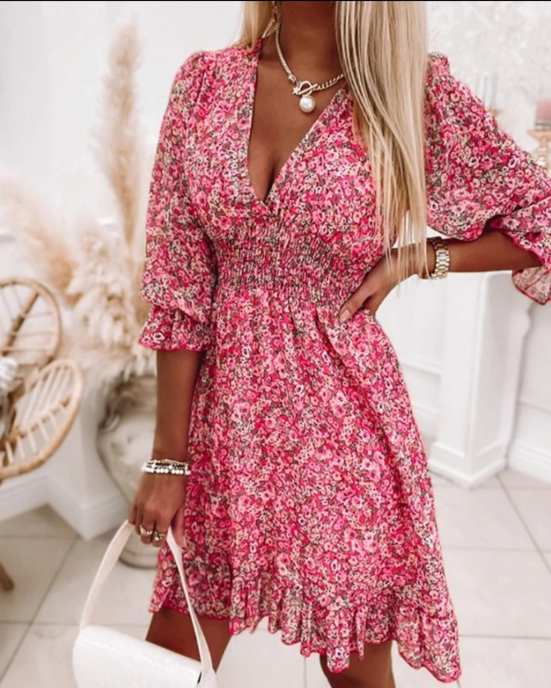 Robe décontractée rose Froncée  à petites fleurs et manches lanterne volants