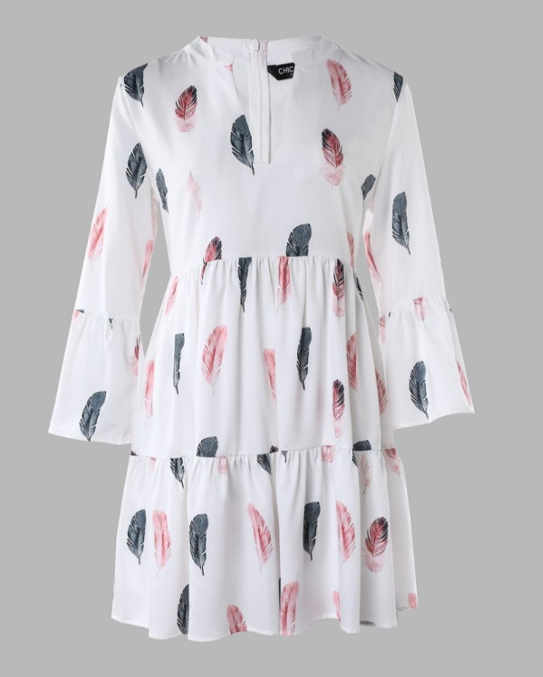 Robe décontractée à volants et manches cloche à imprimé plumes