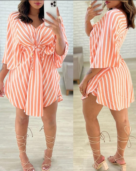 Robe décontractée à rayures et détails noués