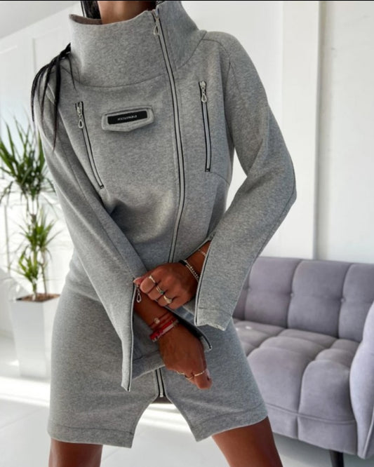 Robe décontractée à col haut et fermeture éclair