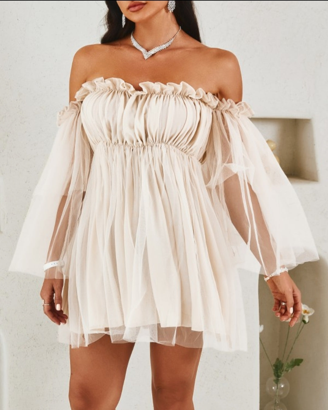 Robe décontractée trapèze en maille transparente à épaules dénudées et volants