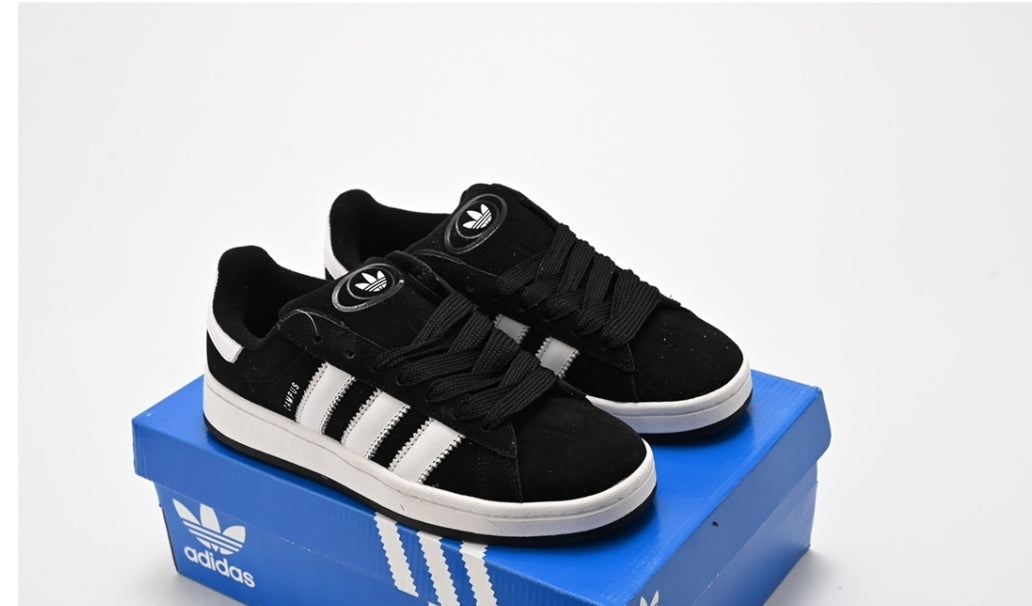 Les baskets Adidas Campus allient un style intemporel à un confort supérieur.
 design classique, pas cher. Le moins cher.