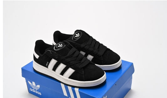 Les baskets Adidas Campus allient un style intemporel à un confort supérieur.
 design classique, pas cher. Le moins cher.