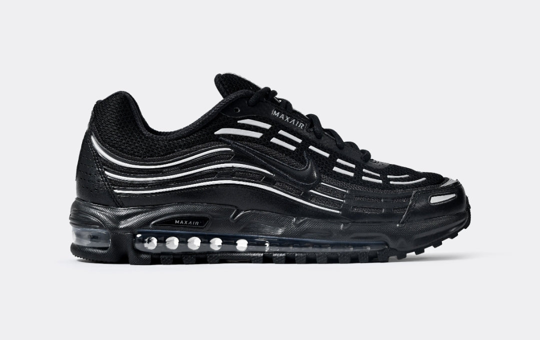 Les baskets Nike Air Max TL 2.5 X COMME DES GARÇONS offrent un style audacieux et une performance fonctionnelle. Pas cher.  Le moins cher 