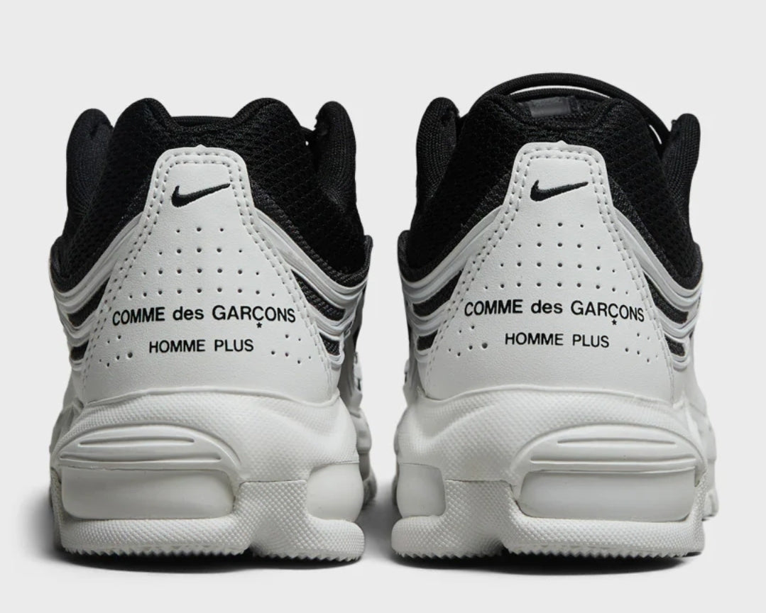 Les baskets Nike Air Max TL 2.5 X COMME DES GARÇONS offrent un style audacieux et une performance fonctionnelle. Pas cher.  Le moins cher 