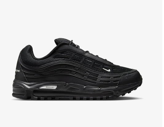 Découvrez les Baskets Nike Air Max TL 2.5 x COMME DES GARÇONS Black, fusion parfaite de style et confort. Procurez-vous cette paire unique !