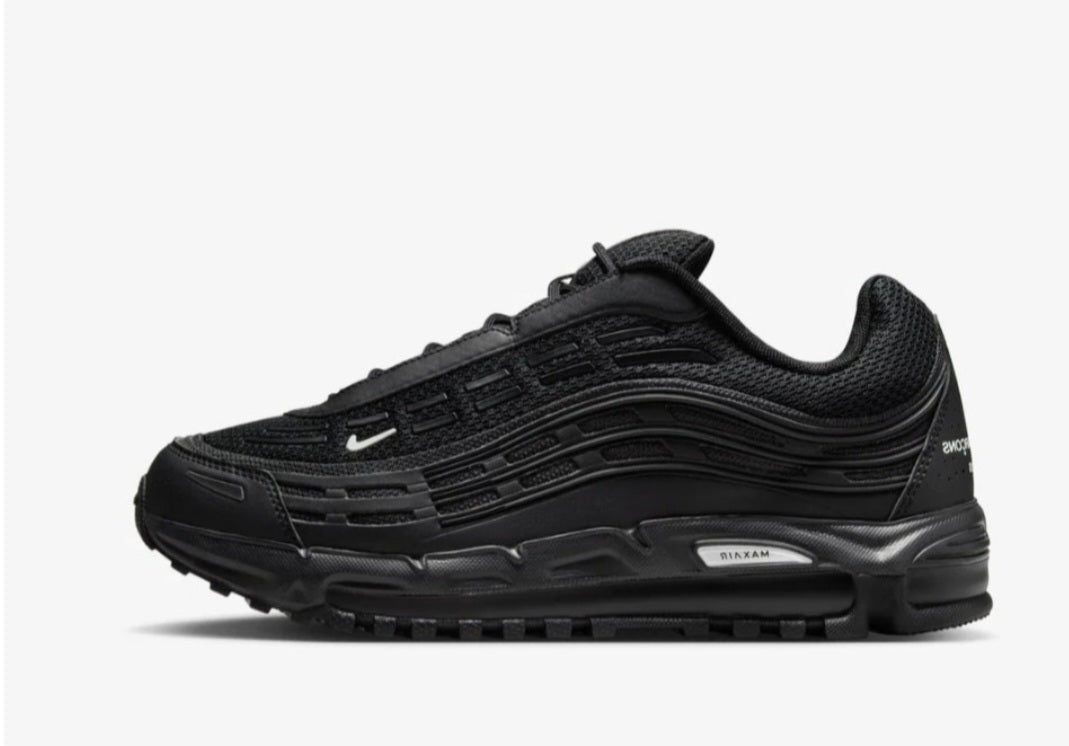 Découvrez les Baskets Nike Air Max TL 2.5 x COMME DES GARÇONS Black, fusion parfaite de style et confort. Procurez-vous cette paire unique !