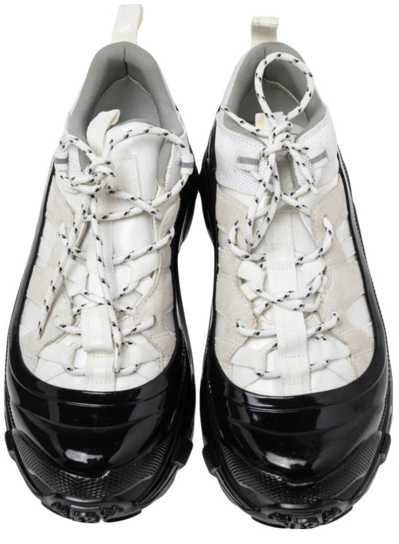 Les baskets Burberry incarnent un style emblématique et une sophistication britannique.

 leur design raffiné. Pas cher. Le moins cher. 