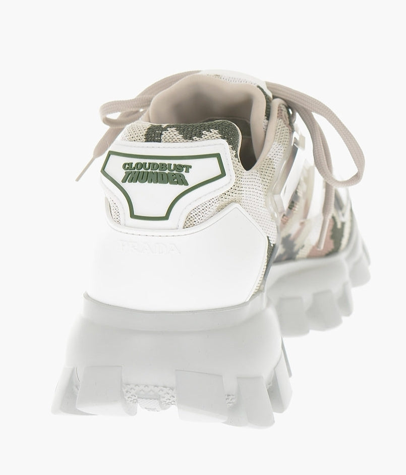 Les baskets Prada incarnent un style emblématique et une sophistication britannique.

 leur design raffiné. Pas cher. Le moins cher. 