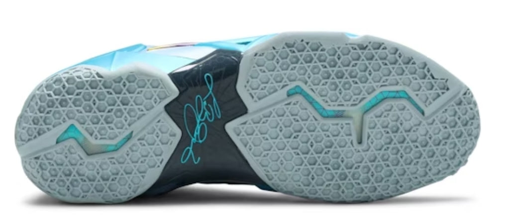 Les baskets LeBron James offrent un style emblématique et une performance exceptionnelle.
leur design distinctif.pas cher. Le moins cher.