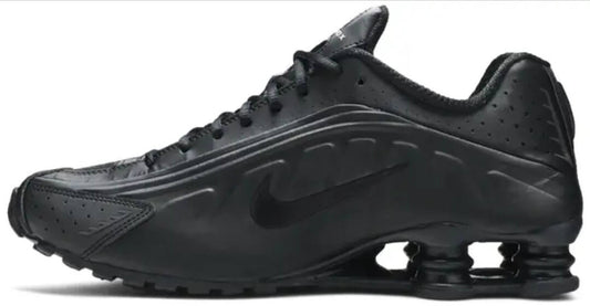 Les baskets Nike Shox R4 combinent style audacieux et innovation technologique exceptionnel et indispensable. Pas Cher. Le moins cher.