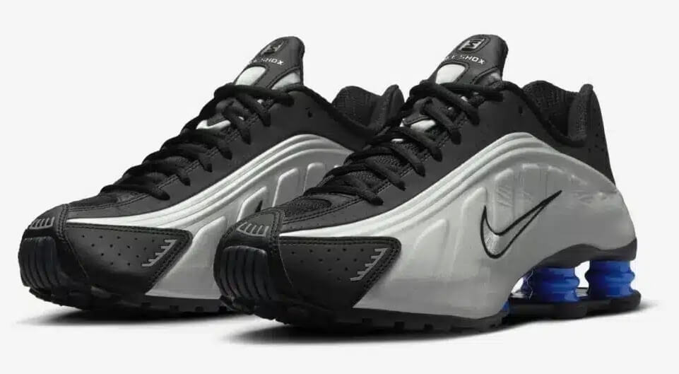 Les baskets Nike Shox R4 combinent style audacieux et innovation technologique exceptionnel et indispensable. Pas Cher. Le moins cher.