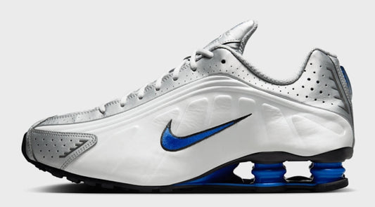 Les baskets Nike Shox R4 combinent style audacieux et innovation technologique exceptionnel et indispensable. Pas Cher. Le moins cher.