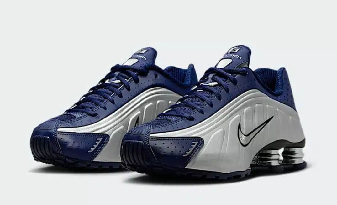 Les baskets Nike Shox R4 combinent style audacieux et innovation technologique exceptionnel et indispensable. Pas Cher. Le moins cher.