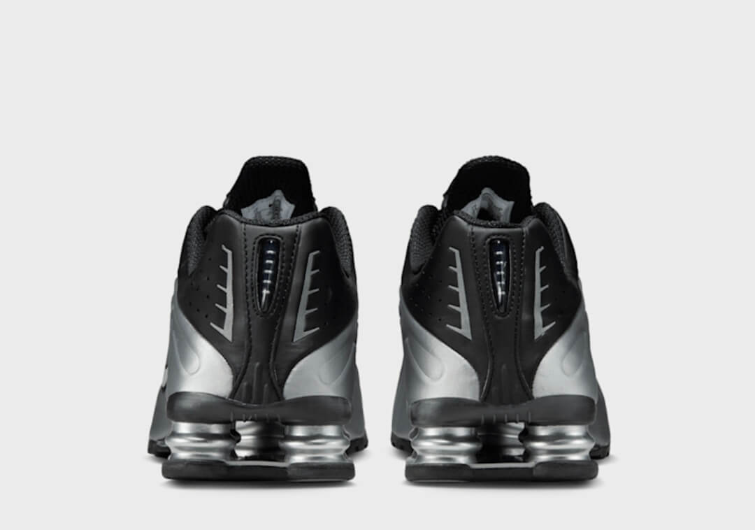 Les baskets Nike Shox R4 combinent style audacieux et innovation technologique exceptionnel et indispensable. Pas Cher. Le moins cher.