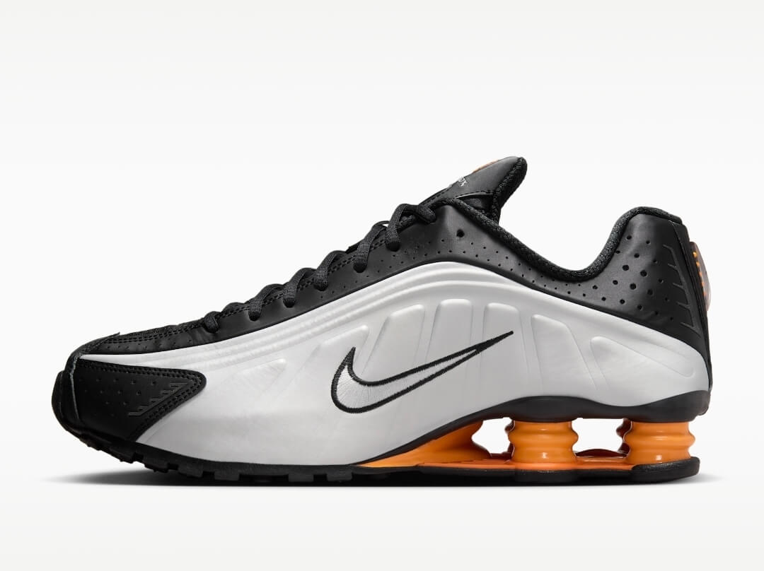 Les baskets Nike Shox R4 combinent style audacieux et innovation technologique exceptionnel et indispensable. Pas Cher. Le moins cher.