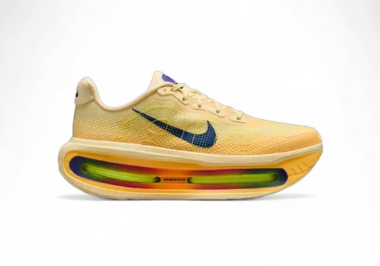 Découvrez les baskets Nike Vomero Premium, alliant confort et performance au quotidien. Faites chaque pas avec une douceur exceptionnelle !