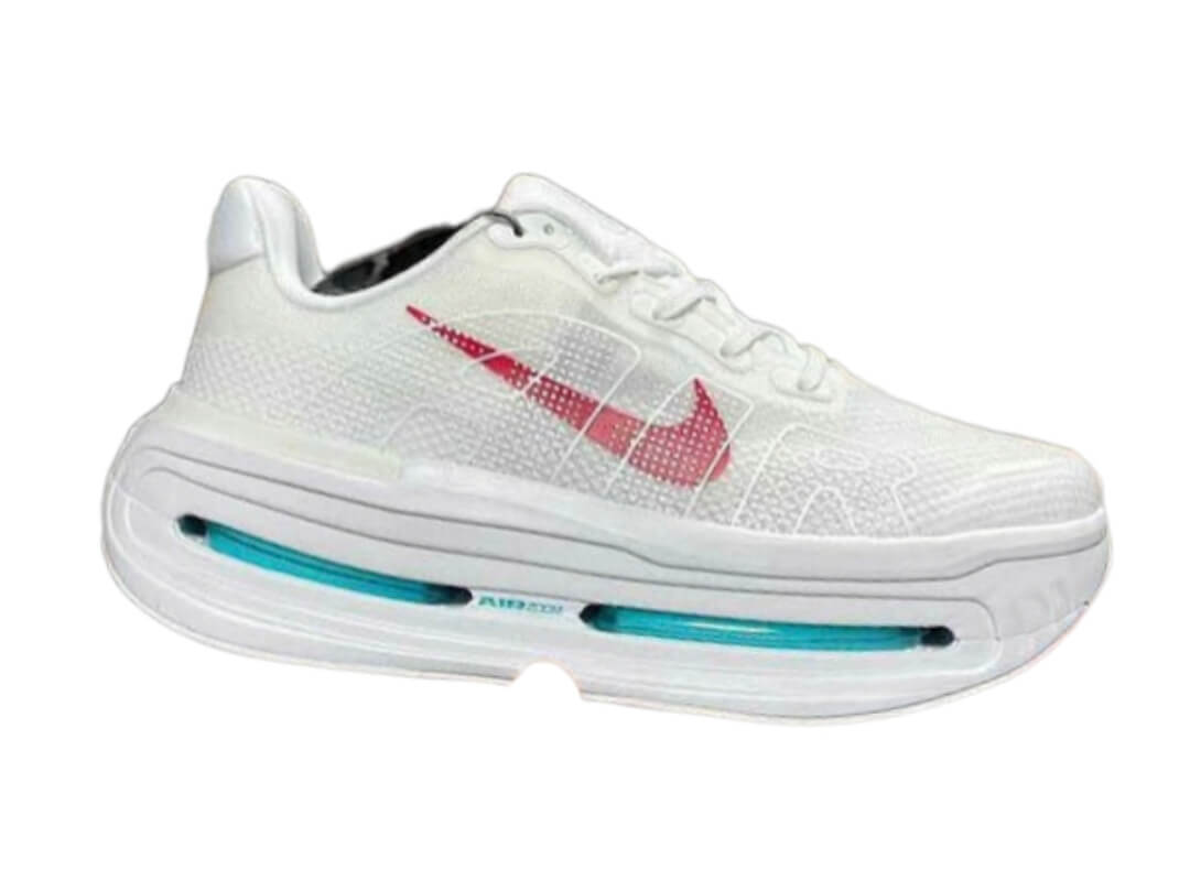 Découvrez les baskets Nike Vomero Premium, alliant confort et performance au quotidien. Faites chaque pas avec une douceur exceptionnelle !