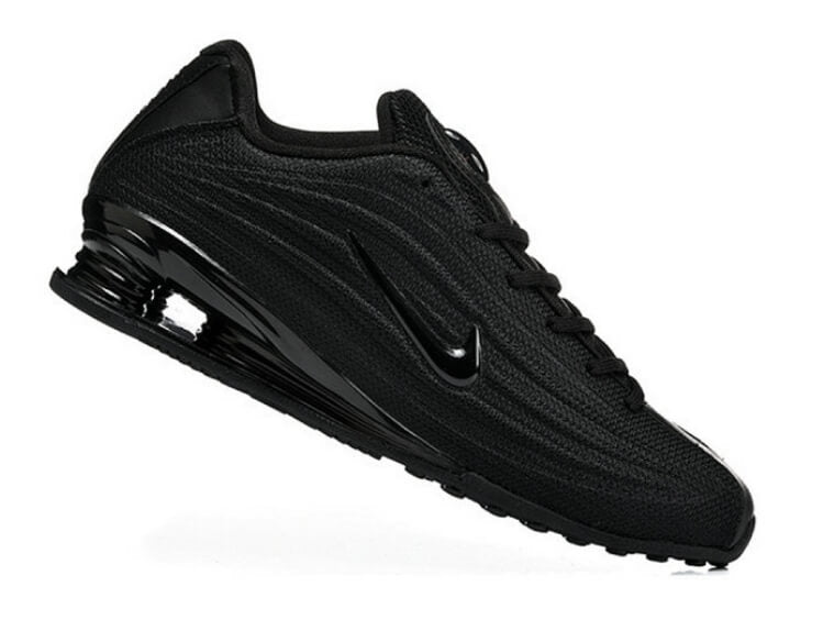 Les baskets Nike Shox NZ combinent style et performance pour les amateurs de mode et les athlètes.pas cher. Le moins cher.