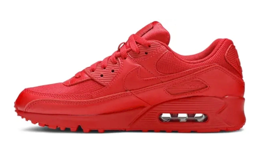 Découvrez l'élégance minimaliste des Baskets Nike Air Max 90 triple red. Un look monochrome parfait pour les journées ensoleillées ! 🌞