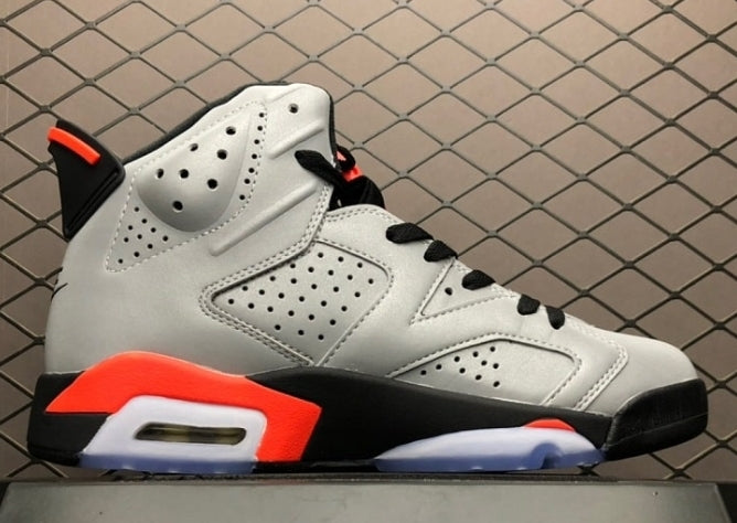 Les  baskets Air Jordan 6 Retro "Pantone" Femme permettent de personnaliser votre style tout en bénéficiant d’un confort supérieur.
