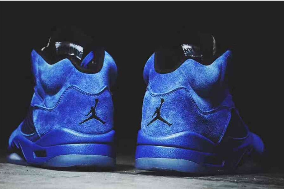 Les baskets Air Jordan 5 offrent un style audacieux et une performance exceptionnelle. leur design unique emblématique. Pas cher. Le moins cher. 