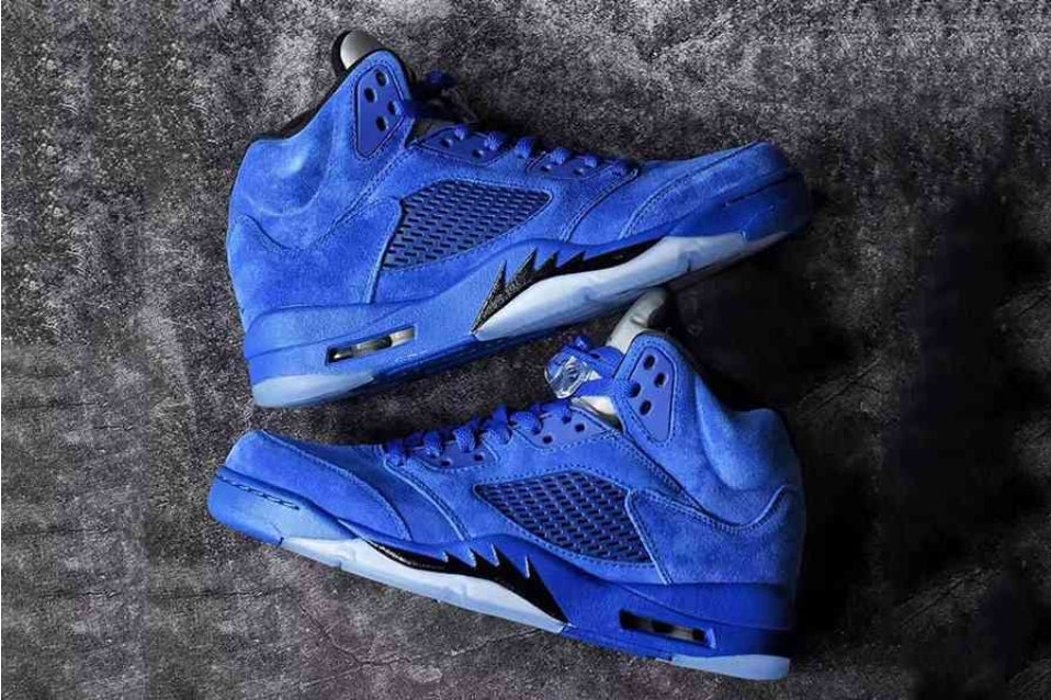 Les baskets Air Jordan 5 offrent un style audacieux et une performance exceptionnelle. leur design unique emblématique. Pas cher. Le moins cher. 