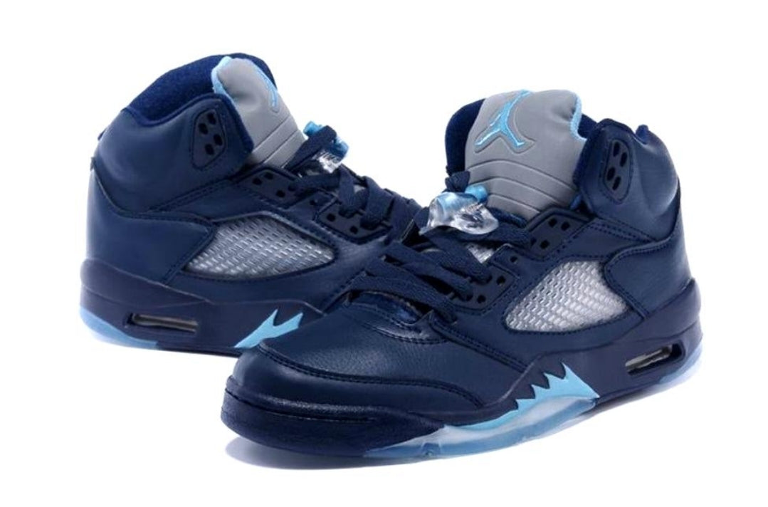 Air Jordan 5 Midnight Navy “Pre-Grape” sneakers