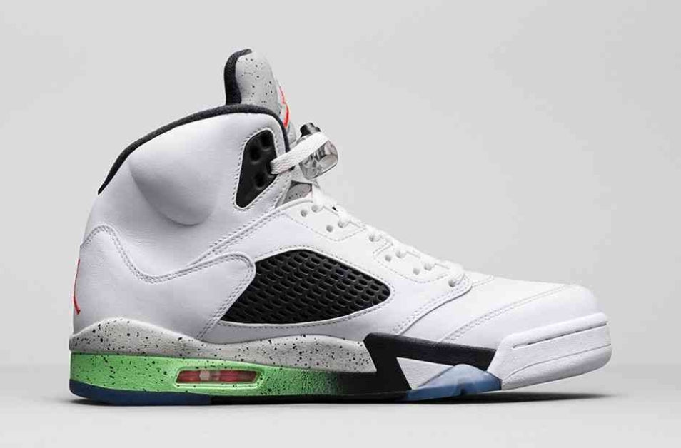 Les baskets Air Jordan 5 offrent un style audacieux et une performance exceptionnelle. leur design unique emblématique. Pas cher. Le moins cher. 