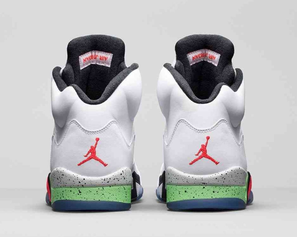 Les baskets Air Jordan 5 offrent un style audacieux et une performance exceptionnelle. leur design unique emblématique. Pas cher. Le moins cher. 