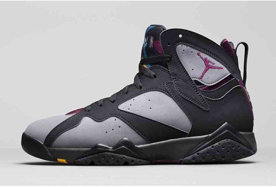 Les baskets Air Jordan 7 offrent un style iconique et une performance exceptionnelle.
  design emblématique   haute qualité. Au meilleur prix. Pas cher