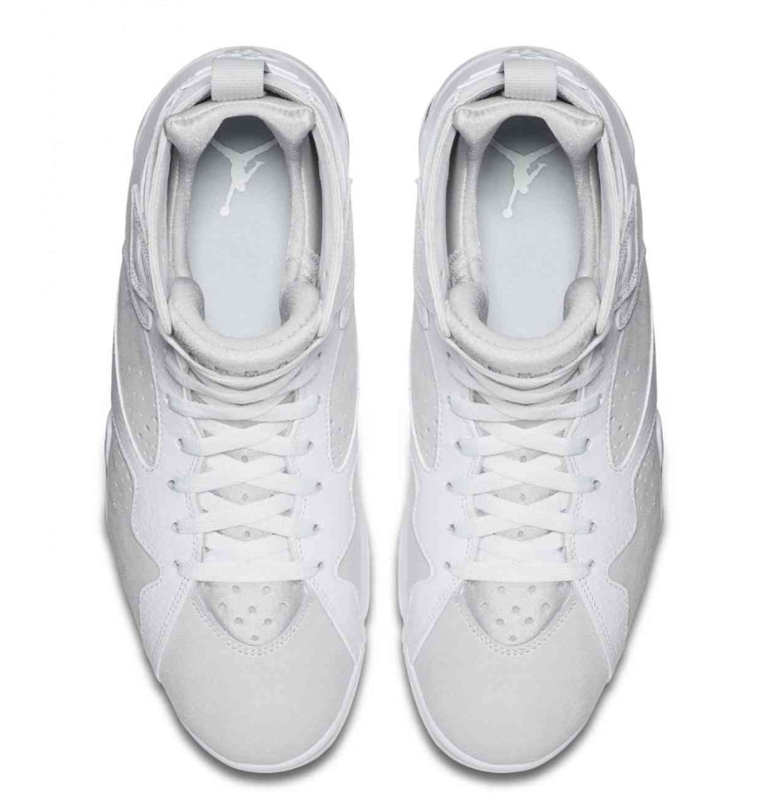 Les baskets Air Jordan 7 offrent un style iconique et une performance exceptionnelle.
  design emblématique   haute qualité. Au meilleur prix. Pas cher
