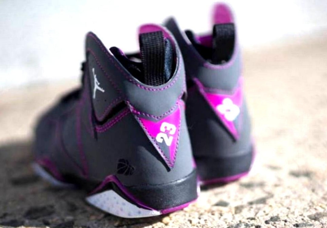 Les baskets Air Jordan 7 offrent un style iconique et une performance exceptionnelle.
  design emblématique   haute qualité. Au meilleur prix. Pas cher
