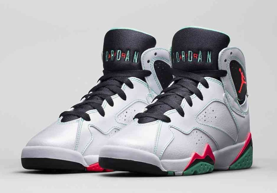 Les baskets Air Jordan 7 offrent un style iconique et une performance exceptionnelle.
  design emblématique   haute qualité. Au meilleur prix. Pas cher