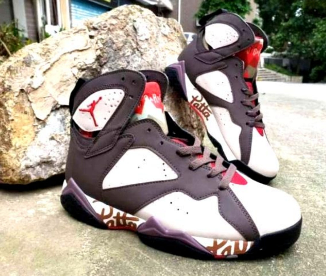 Les baskets Air Jordan 7 offrent un style iconique et une performance exceptionnelle.
  design emblématique   haute qualité. Au meilleur prix. Pas cher