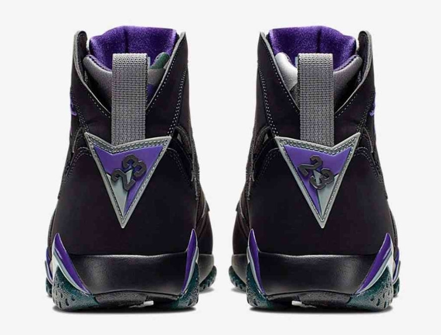 Les baskets Air Jordan 7 offrent un style iconique et une performance exceptionnelle.
  design emblématique   haute qualité. Au meilleur prix. Pas cher
