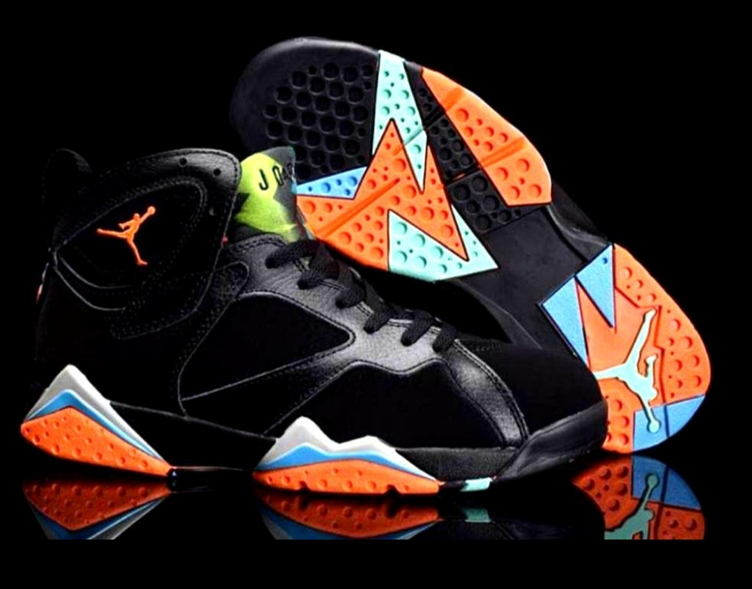 Les baskets Air Jordan 7 offrent un style iconique et une performance exceptionnelle.
  design emblématique   haute qualité. Au meilleur prix. Pas cher