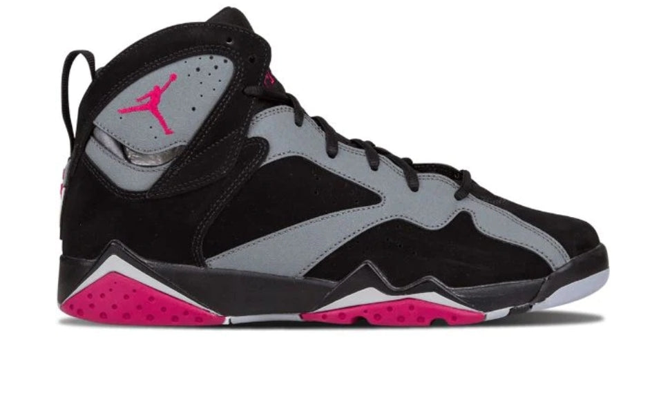Les baskets Air Jordan 7 offrent un style iconique et une performance exceptionnelle.
  design emblématique   haute qualité. Au meilleur prix. Pas cher