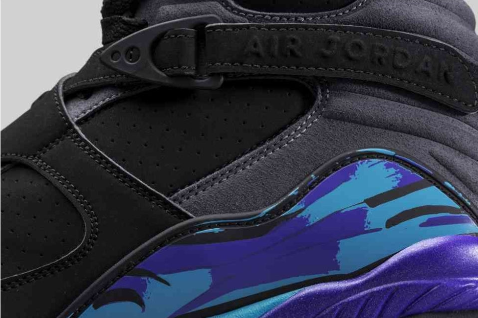 Les baskets Air Jordan 8 offrent un style audacieux et une performance exceptionnelle.

De plus, leur design distinctif et l'utilisation.