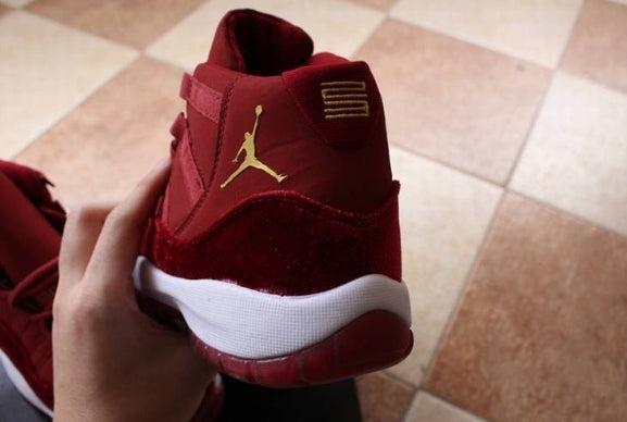 Les Air Jordan 11 Femme permettent de personnaliser votre style tout en bénéficiant d’un confort supérieur.Idéale pour un usage quotidien.