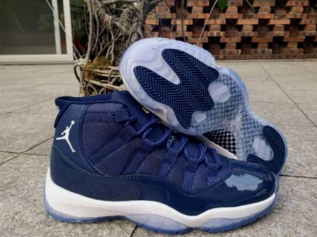 Les baskets Air Jordan 11 offrent un style légendaire et une performance exceptionnelle.design unique 
Pas Cher. moin cher.