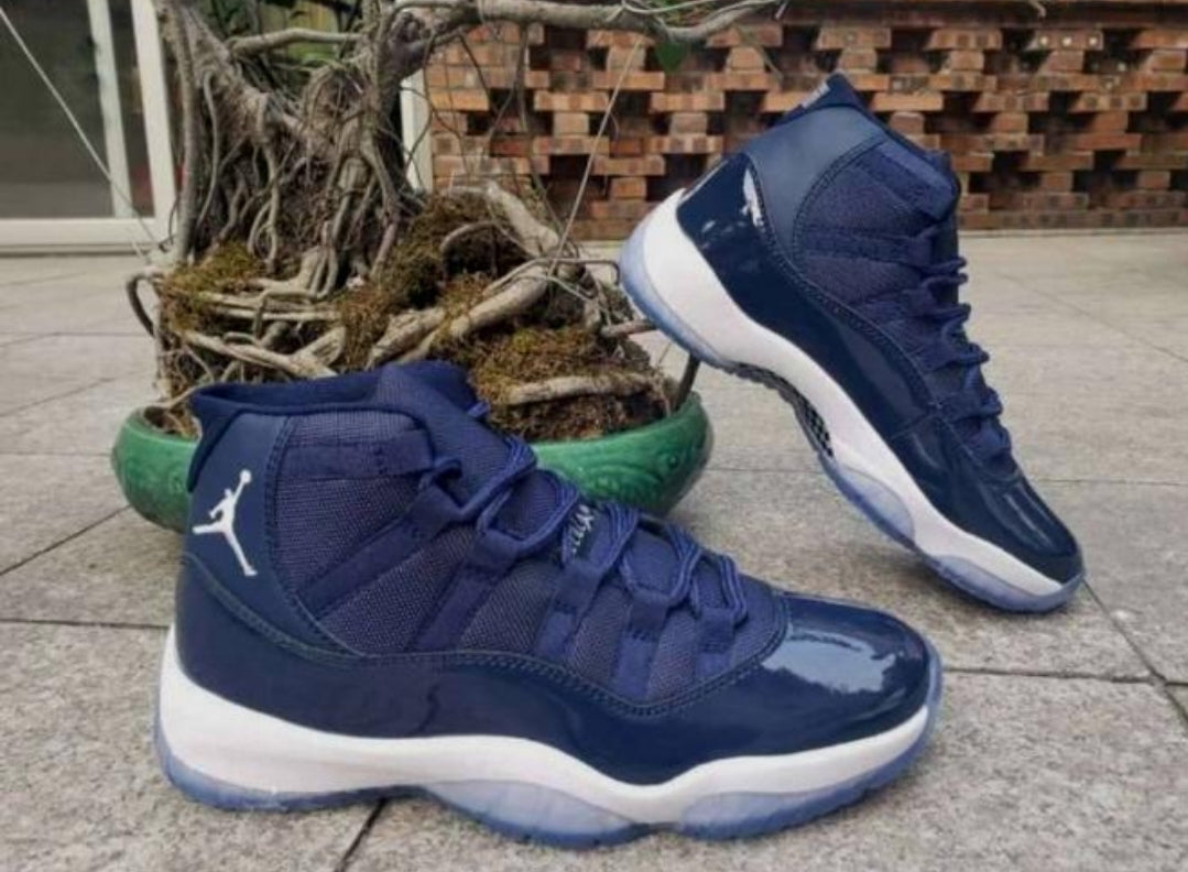 Les baskets Air Jordan 11 offrent un style légendaire et une performance exceptionnelle.design unique 
Pas Cher. moin cher.