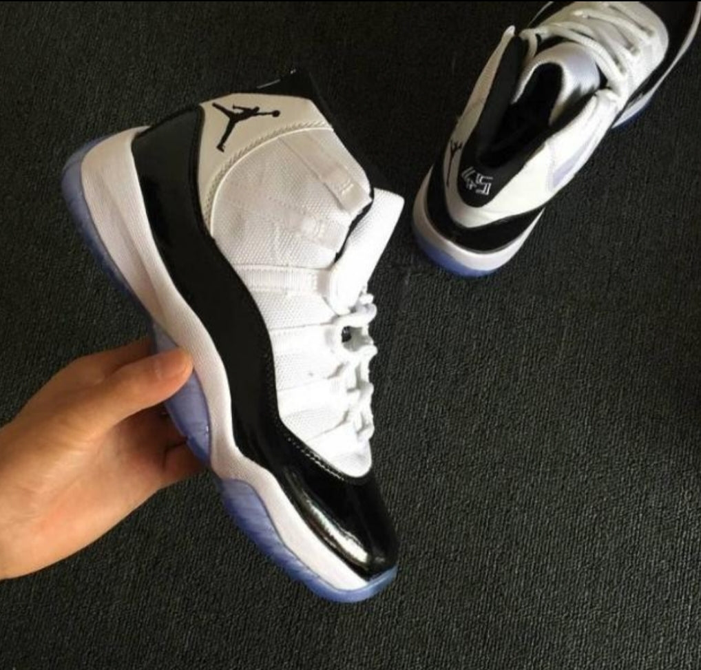Les baskets Air Jordan 11 offrent un style légendaire et une performance exceptionnelle.design unique 
Pas Cher. moin cher.