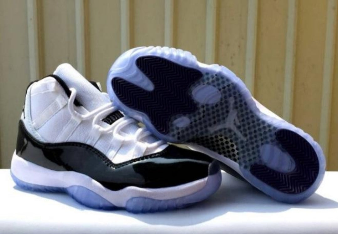 Les baskets Air Jordan 11 offrent un style légendaire et une performance exceptionnelle.design unique 
Pas Cher. moin cher.